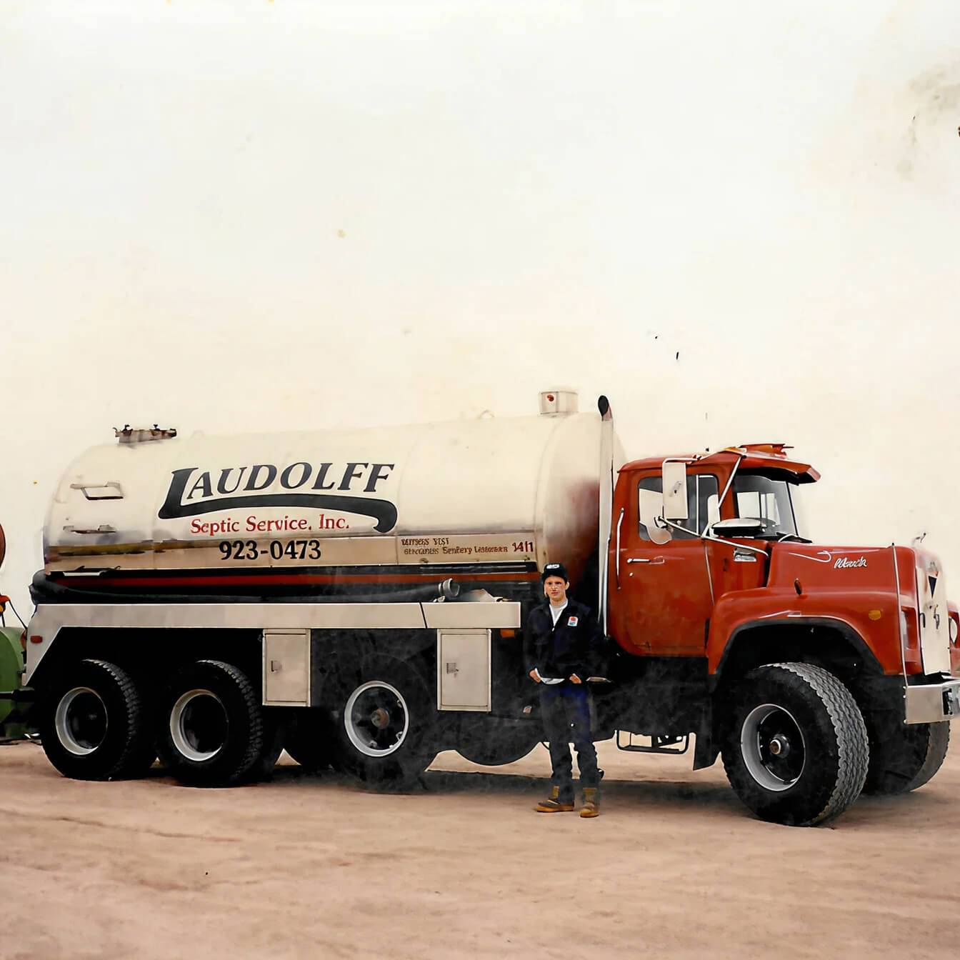 laudolff septic truck